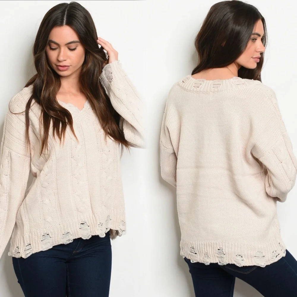 Cable knitted soft v neck sweater with distress - Picture 4 of 7